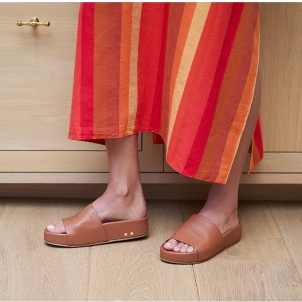 Beek Pelican Sandals - Picture 5 of 5